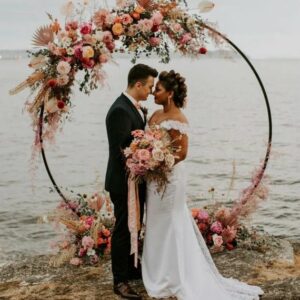 sirkel med blomster til bryllup